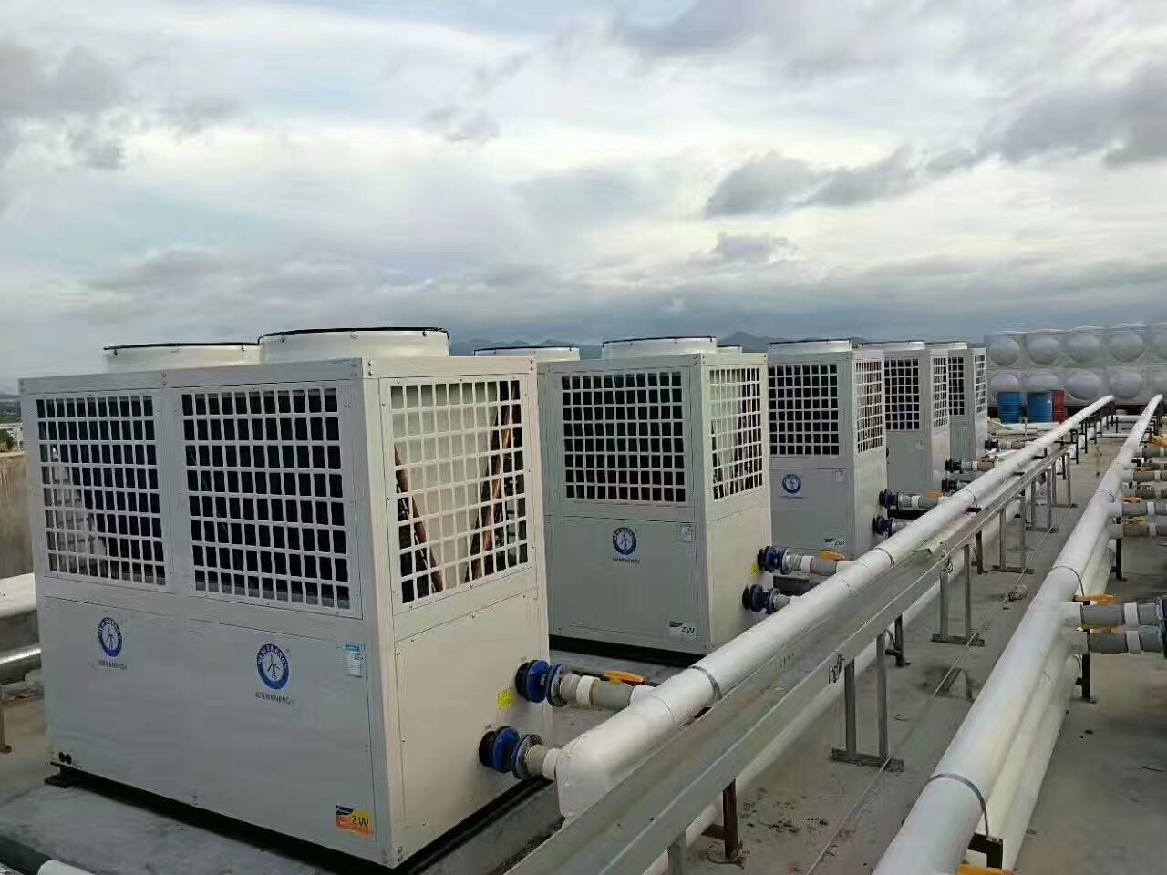 纽恩泰空气能热泵进军新疆 ， 数以万计的家庭弃媒改电